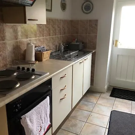 Affordable-Contractor 5 Bed House With Driveway! Apartment Luton  Exterior photo