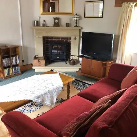 Affordable-Contractor 5 Bed House With Driveway! Apartment Luton  Exterior photo